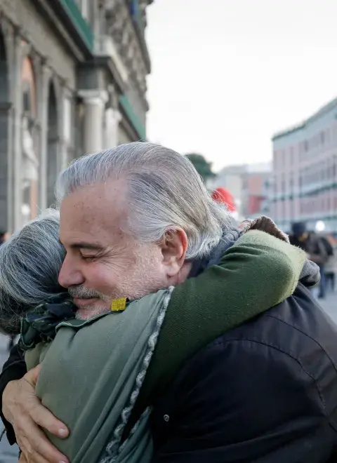 BIZI ON HUG
